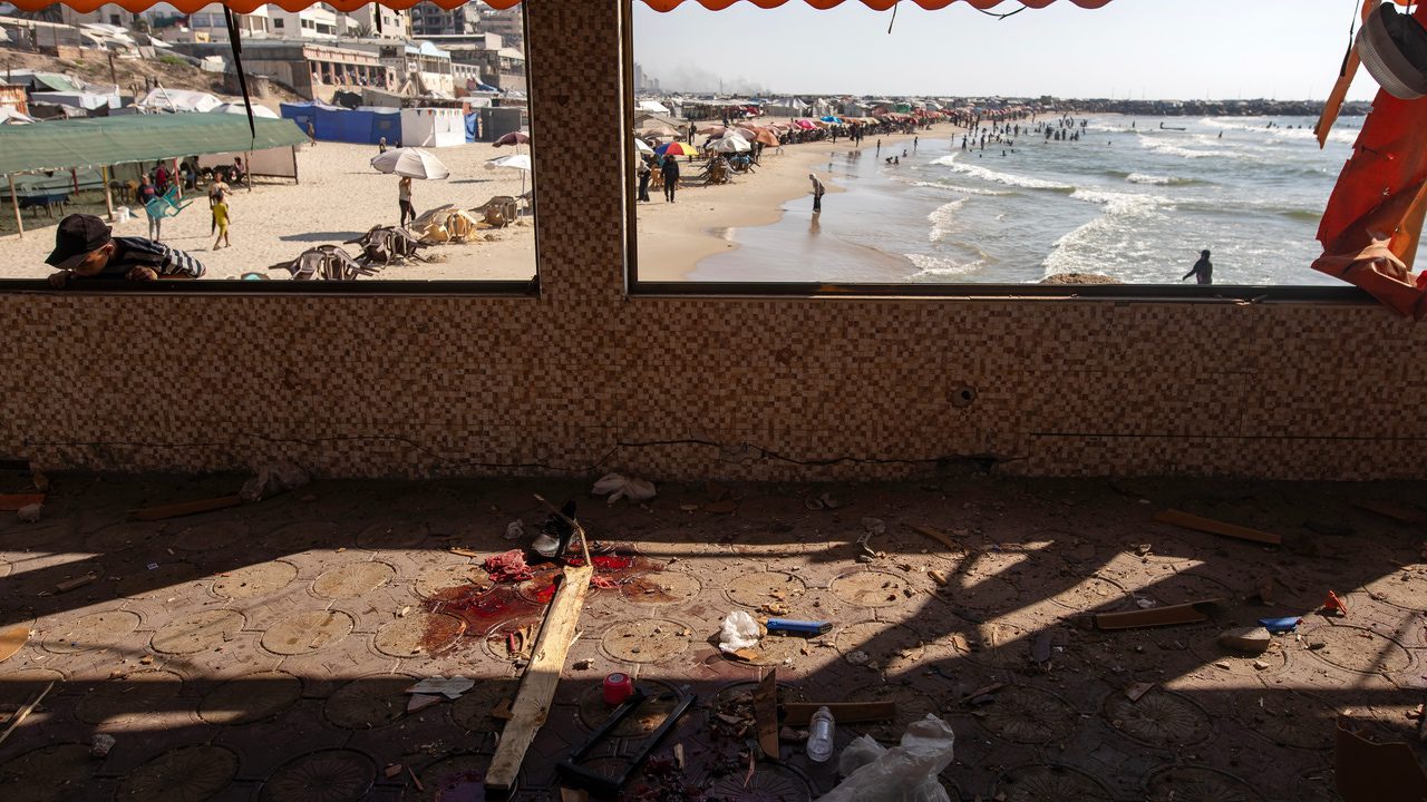 Al menos 33 muertos, entre ellos un periodista, en un ataque israelí en la playa de Gaza
