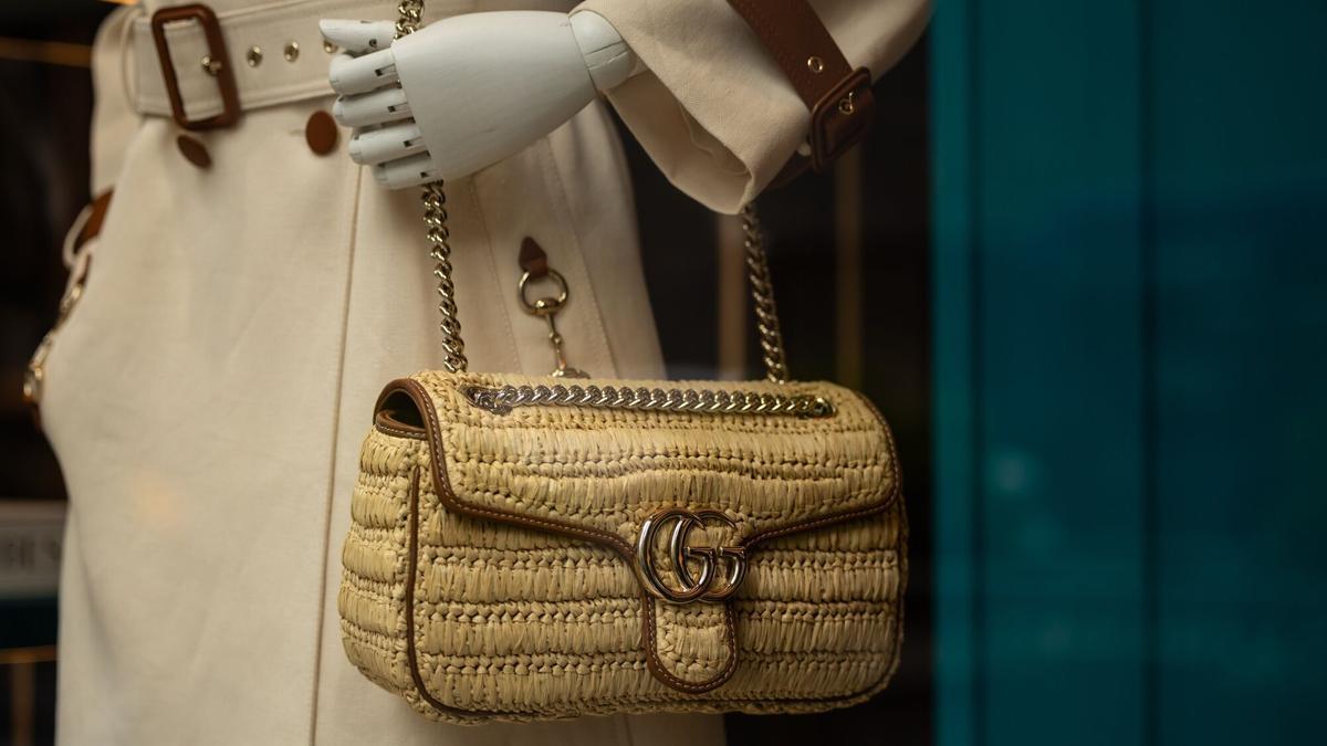 CRISIS DEL LUJO | Del freno de la economía china a la caída de ventas de LVMH y Kering y la cascada de cambios de diseñadores: la crisis del lujo en 5 claves