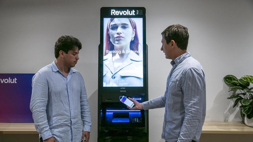Revolut estrenará en el Primavera Sound sus primeros cajeros automáticos