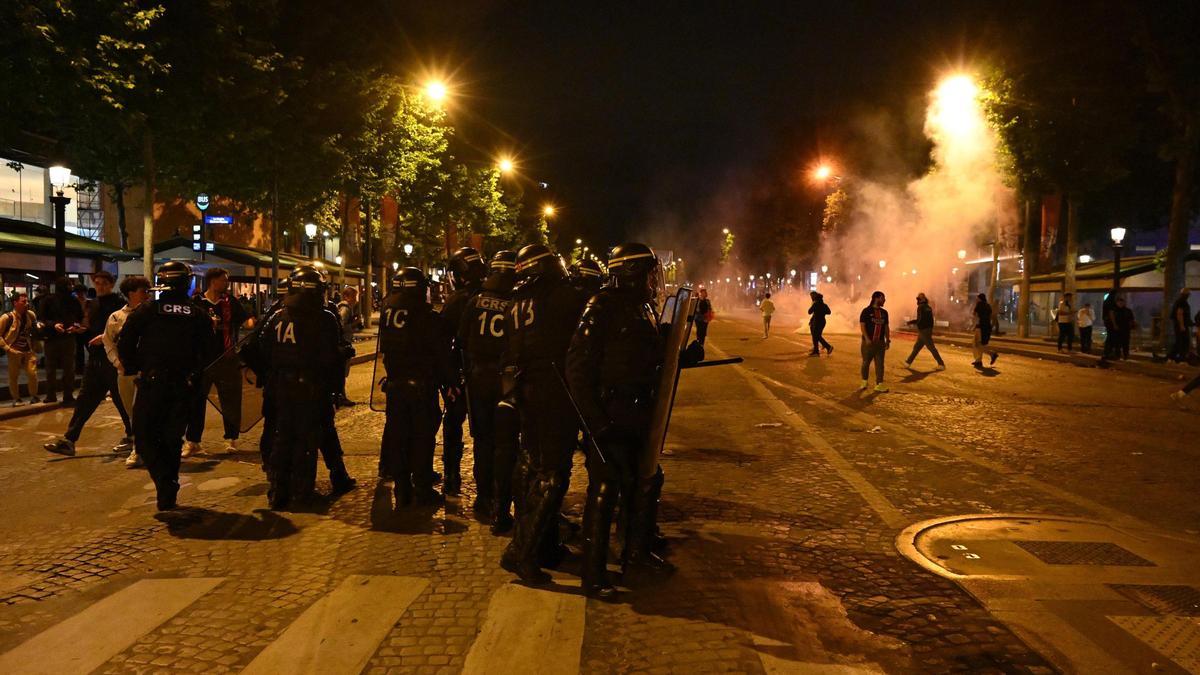 Francia prepara «una revolución penal y tecnológica» para evitar que se repitan los disturbios tras la final de la Champions
