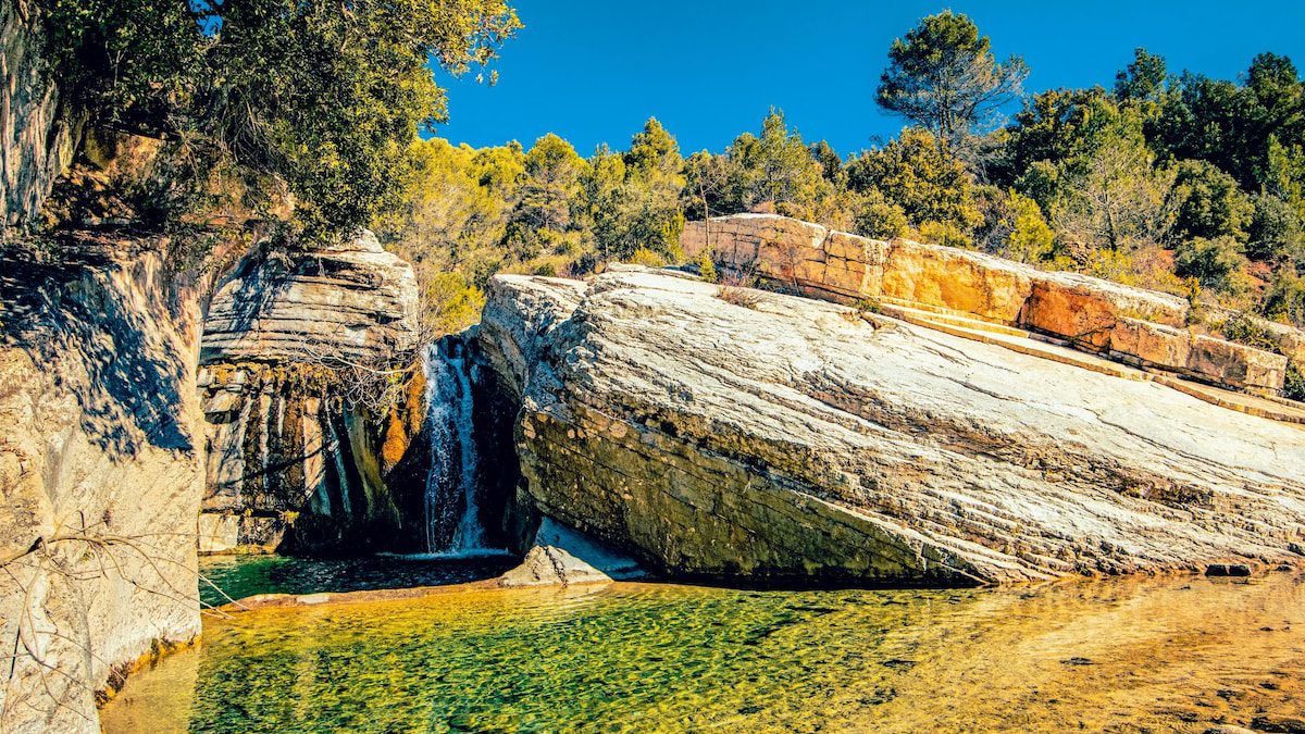 Pozas secretas y rutas increíbles a un paso de Barcelona para combatir el calor