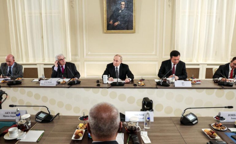 Putin no descarta un eventual encuentro con Zelenski en "la fase final de las negociaciones"