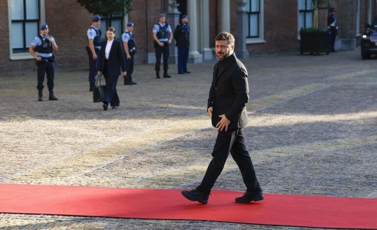 Zelenski araña apenas un compromiso verbal para su «irreversible» camino a la OTAN en la cumbre de La Haya