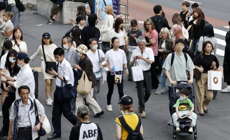 La natalidad de Japón cae sin freno a pesar de los esfuerzos del Gobierno y pone en jaque el futuro del país