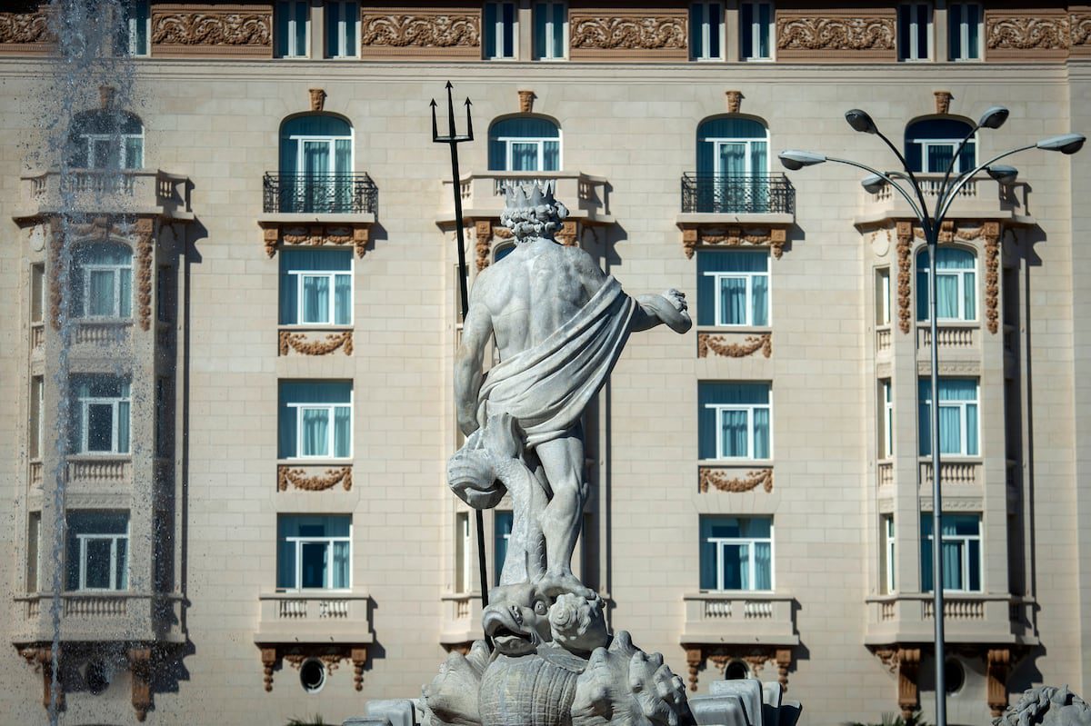 Los secretos del nuevo Hotel Palace, una pequeña ciudad en el corazón de Madrid | El Viajero