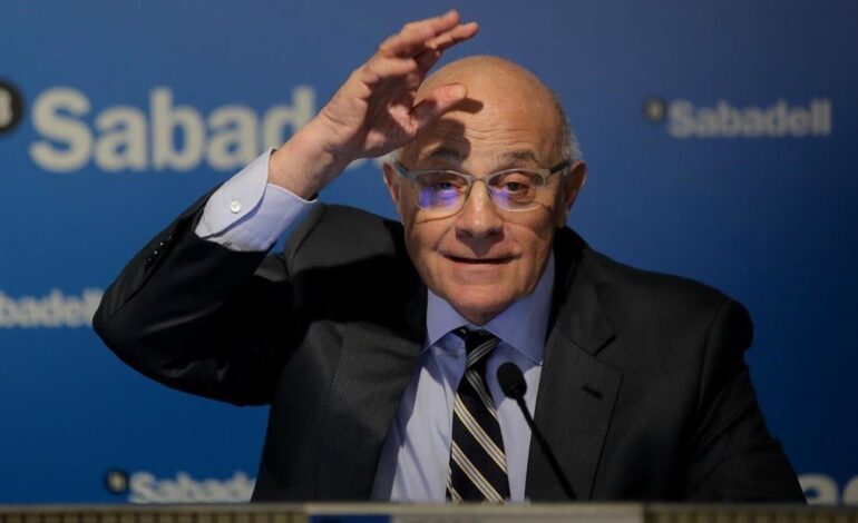 Josep Oliu confía en que el Gobierno tenga en cuenta los «perjuicios» de la opa del BBVA