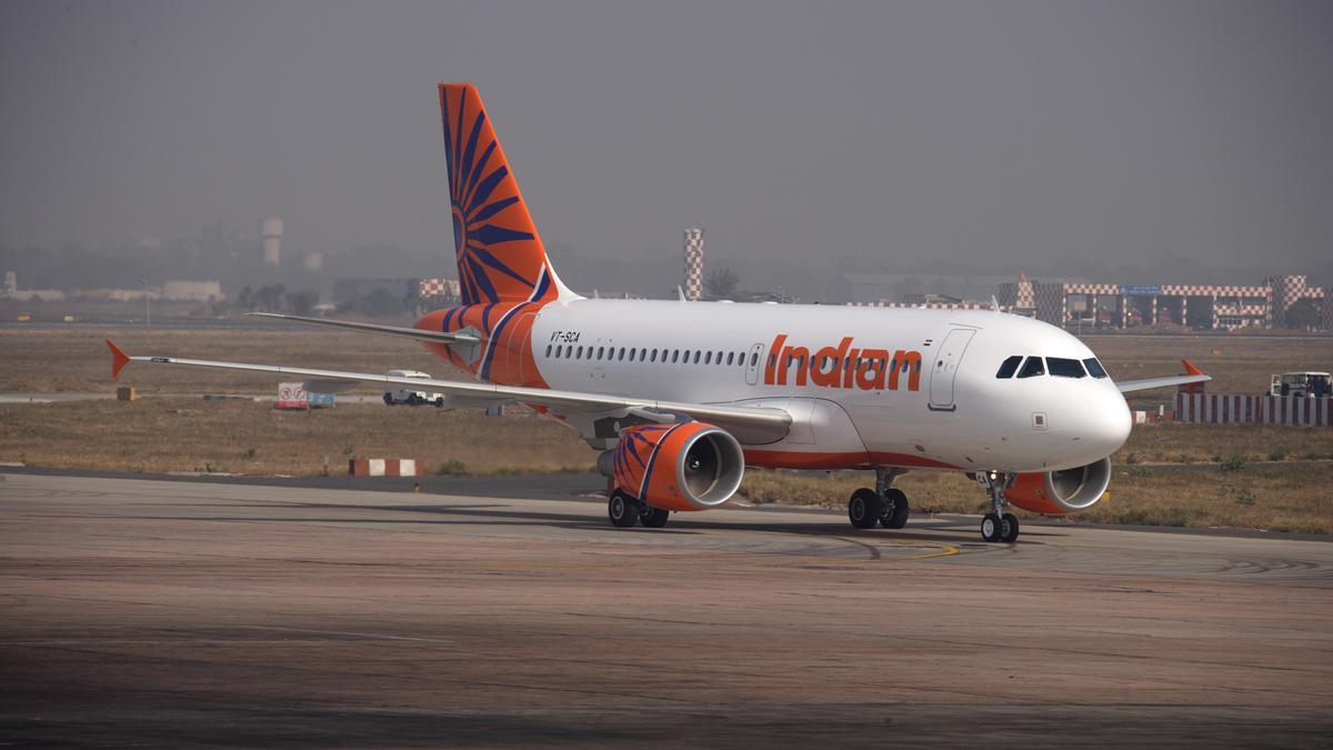 Un avión con 242 pasajeros con destino a Londres se estrella durante el despegue en una ciudad de la India
