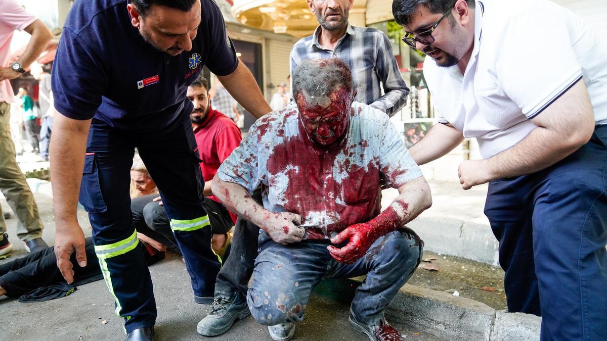 Vivimos atrapados entre un Gobierno del terror y los bombardeos de Israel