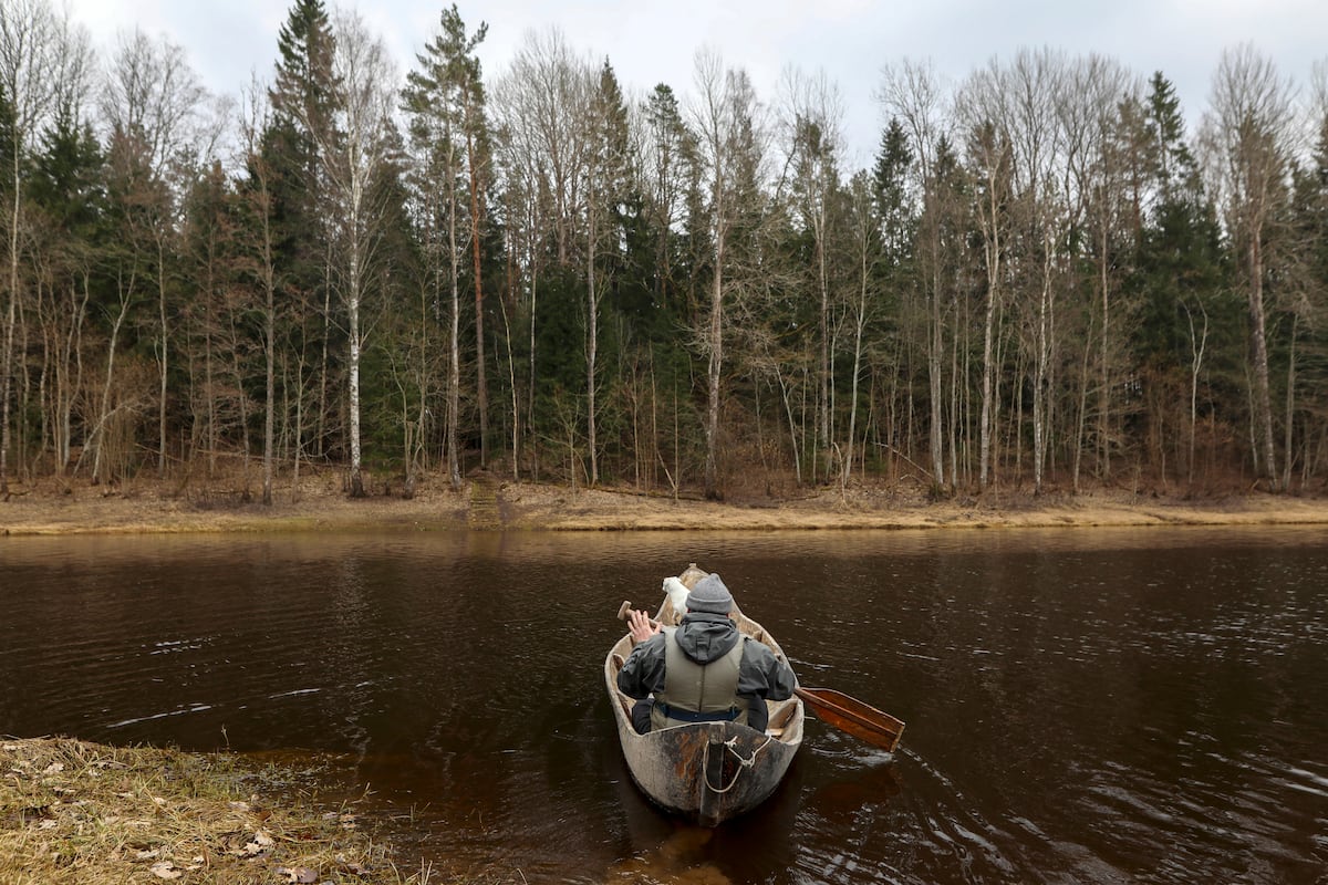 En el parque nacional Soomaa, el lugar de Estonia donde se vive una quinta estación | Escapadas por Europa | El Viajero