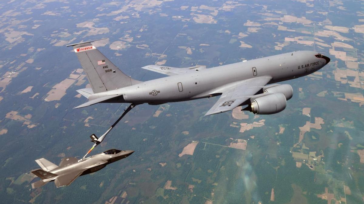 EEUU aumenta el personal auxiliar de aviones de guerra en la base de Morón mientras se agrava la guerra Israel-Irán