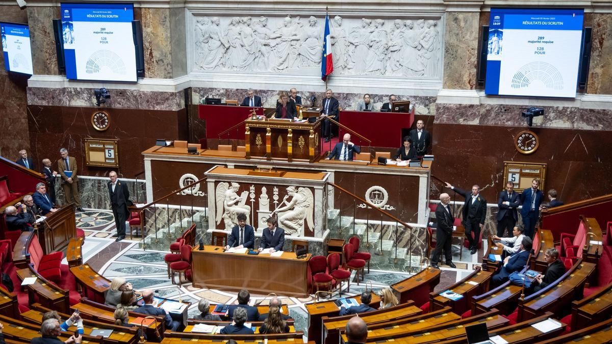«Hasta seis copas al día» y sobredosis por éxtasis líquido, los excesos de la Asamblea Nacional francesa