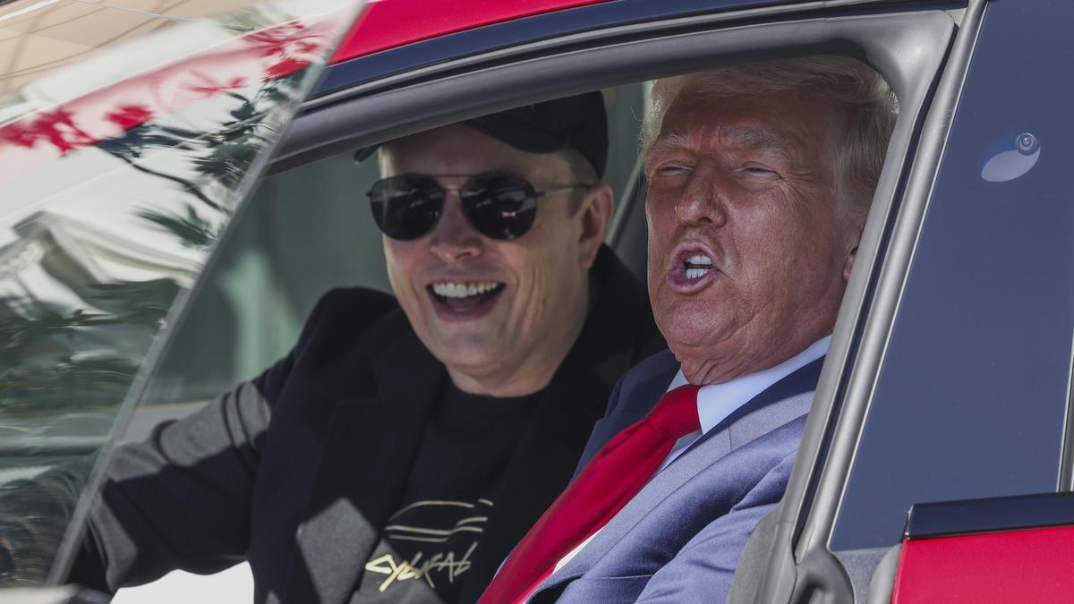 Trump planea vender el Tesla que compró a Musk, según la Casa Blanca
