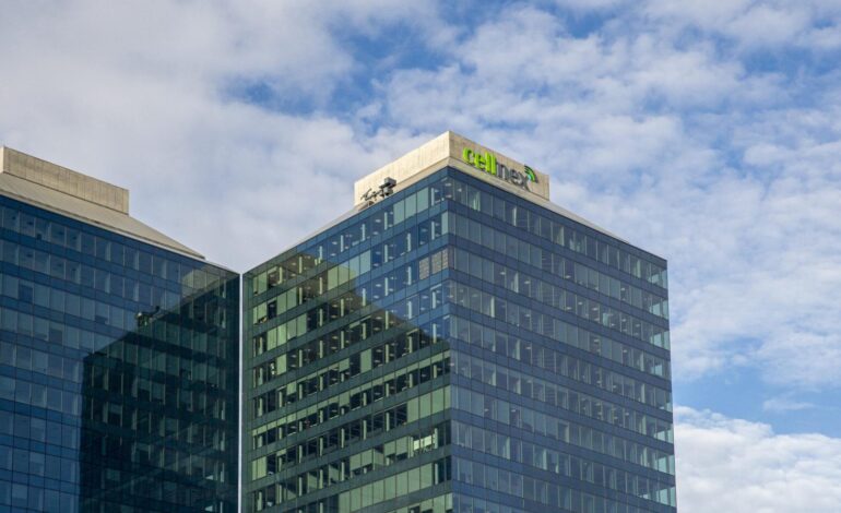 Cellnex resolverá su entramado de medias móviles si logra superar los 33,76 euros