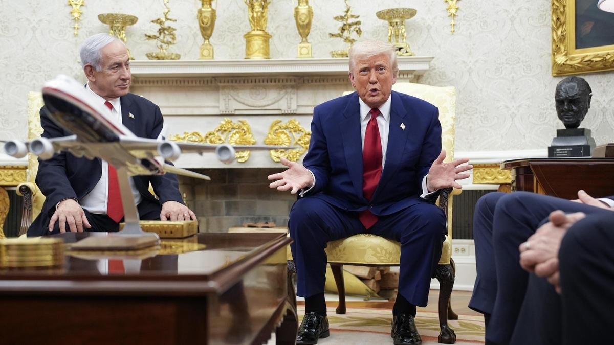 Trump presiona a Irán tras el ataque de Israel, que según varios medios coordinó con Netanyahu