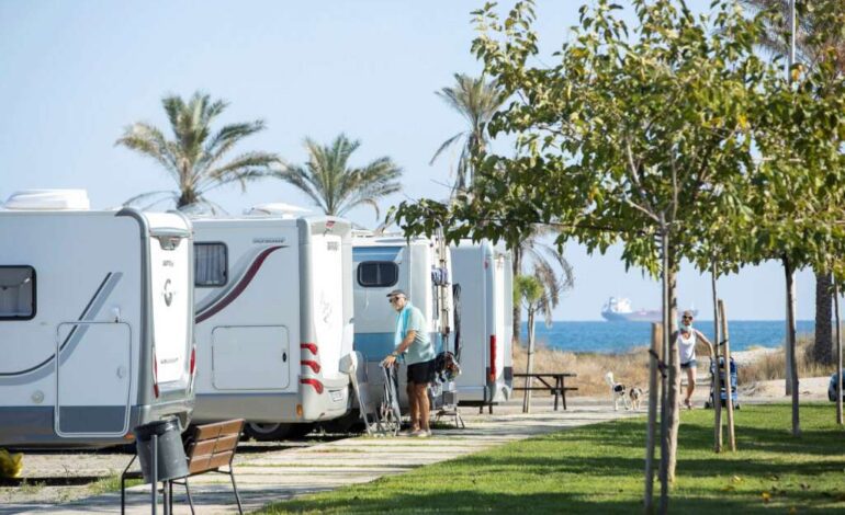 Un pueblo alza la voz y se gasta 20.000 euros para impedir que se instalen campamentos en el parque de caravanas