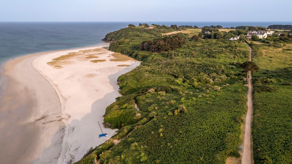 Cinco islas de la Bretaña francesa para refugiarse en un verano fresco y auténtico lejos del turismo masivo