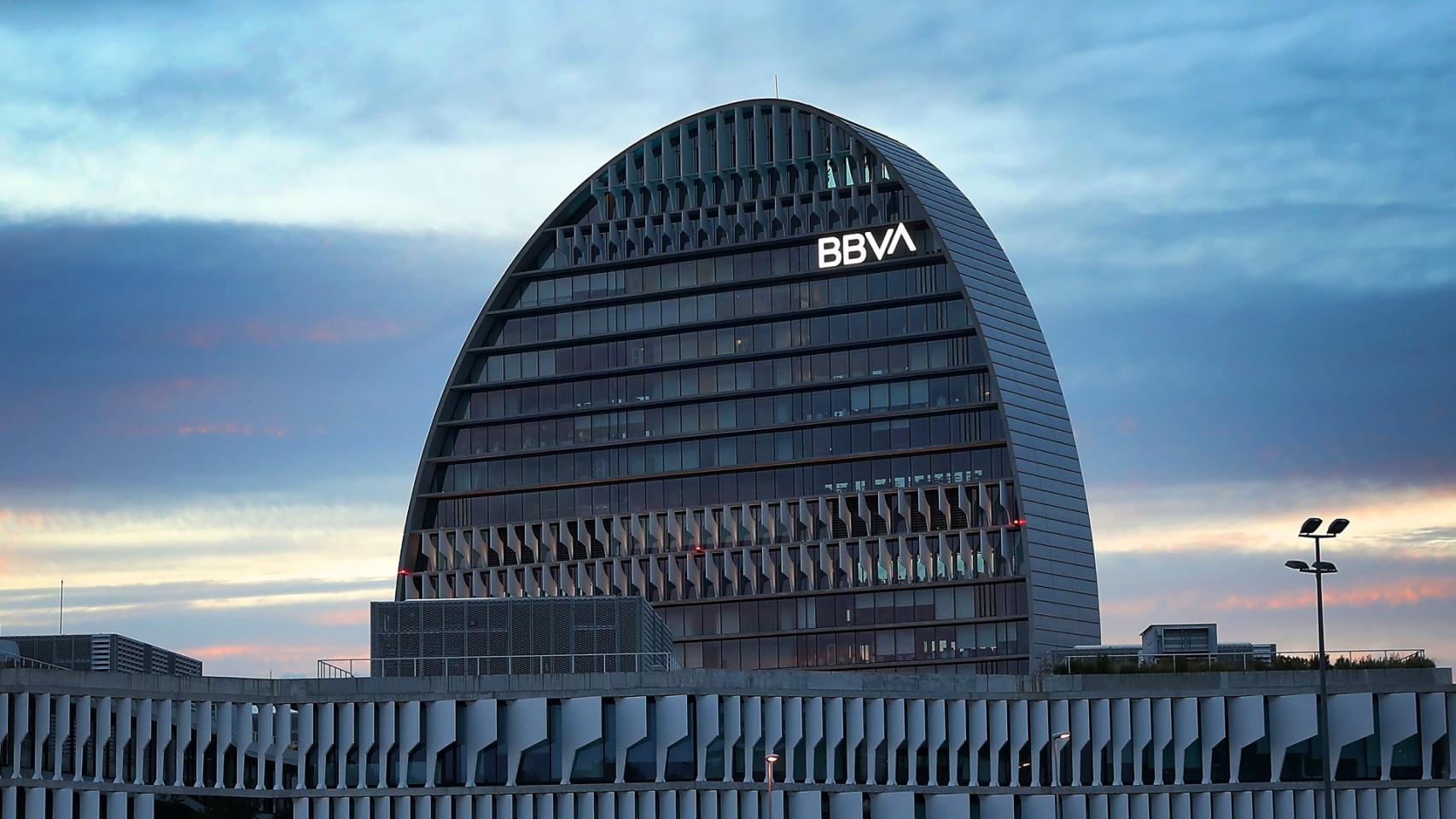 BBVA sigue adelante con la opa a Sabadell pese al bloqueo a la fusión y a la venta de TSB