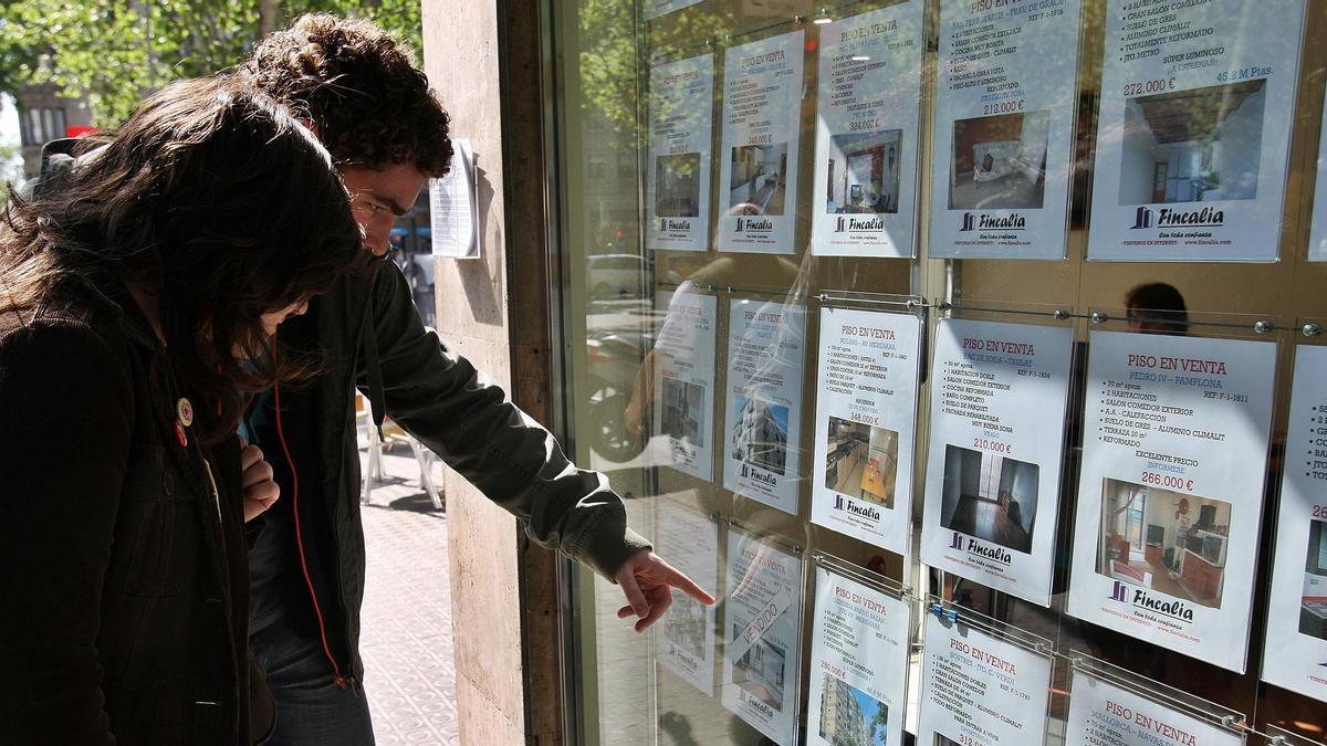 AYUDAS VIVIENDA | Así fracasó en Reino Unido la idea que ahora impulsa Catalunya: préstamos para que los jóvenes compren casa