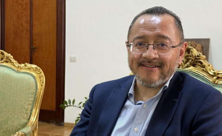 El Papa es plenamente consciente del sufrimiento que viven los latinos en EEUU
