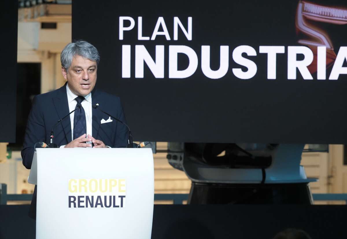 (Foto de archivo) El CEO del Grupo Renault, Luca de Meo, interviene durante la presentación del Plan Estratégico Renault, en la fábrica de la Compañía en Palencia, Castilla y León (España), el 23 de marzo de 2021. El plan estratégico de la 