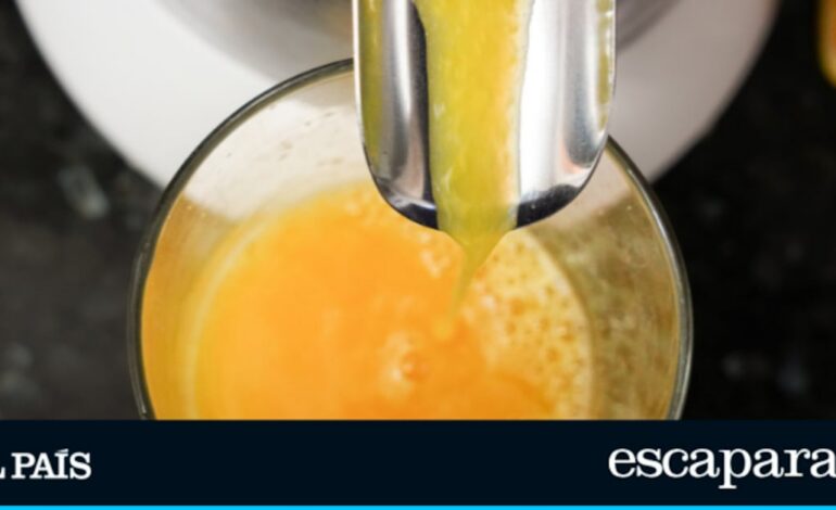 Prepara tu zumo en tan solo 20 segundos: este exprimidor portátil arrasa en verano | Gastronomía | Escaparate