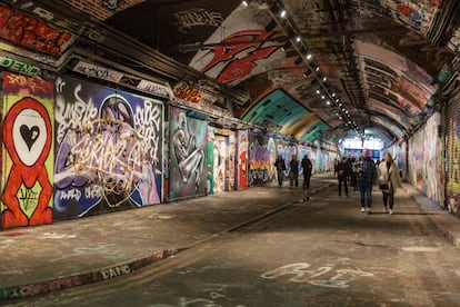 La entrada de Leake Street, conocida como el túnel de graffiti o el 