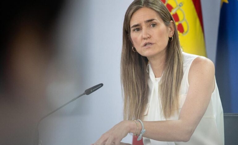 El Gobierno blinda pagos millonarios a miles de plantas renovables frente al caos de precios negativos de la luz