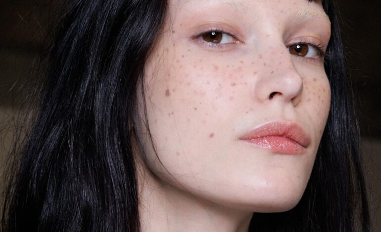 Aceites faciales recomendados: hidratación y antiedad para una piel radiante