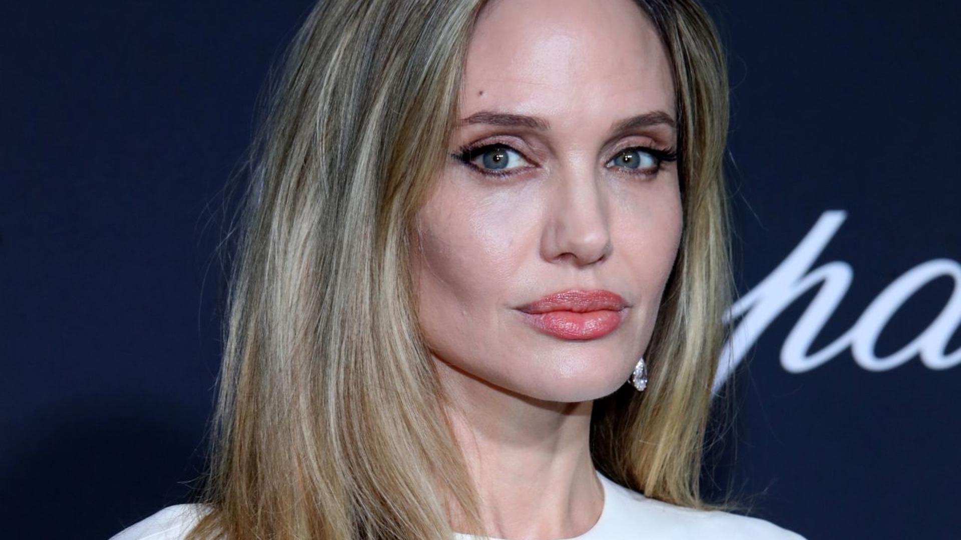 Así es como levanta el párpado caído Angelina Jolie: sabemos el lápiz de ojos que usa