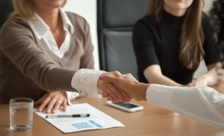 ¿Te han hecho un contrato de sustitución? Esto es lo que significa y cuánto puede durar