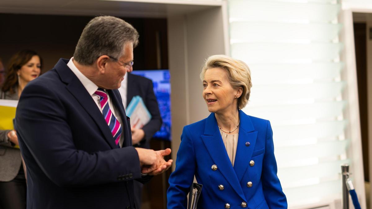 Bruselas mantiene la agenda de negociaciones con EEUU a pesar del incremento al 50% de los aranceles al acero y el aluminio