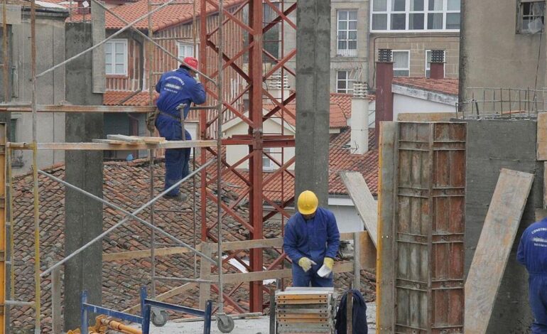 Un impuesto ‘reforzado’ del 20% a grandes propietarios para financiar vivienda pública
