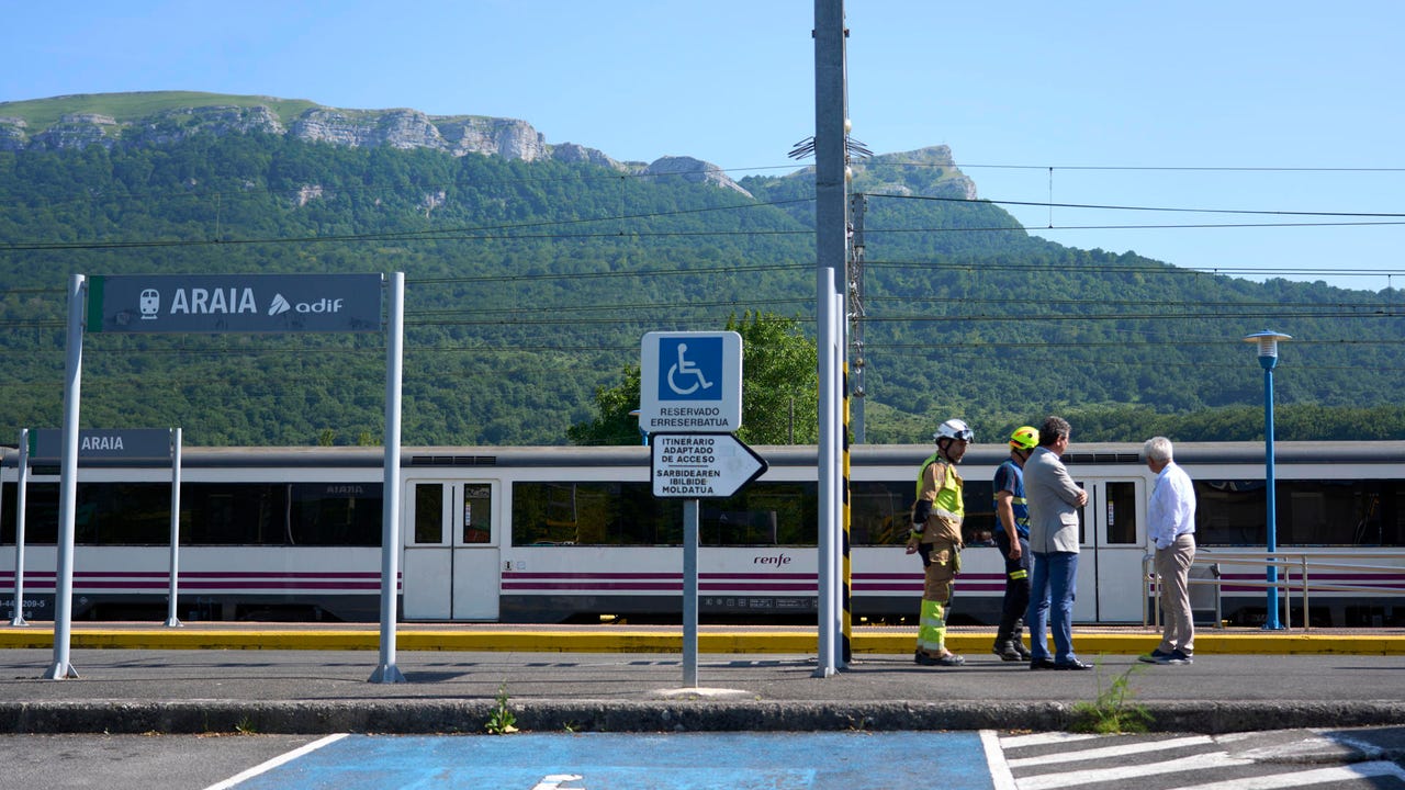 Muere una joven electrocutada por la catenaria de un tren en la estación de Albeniz (Álava)