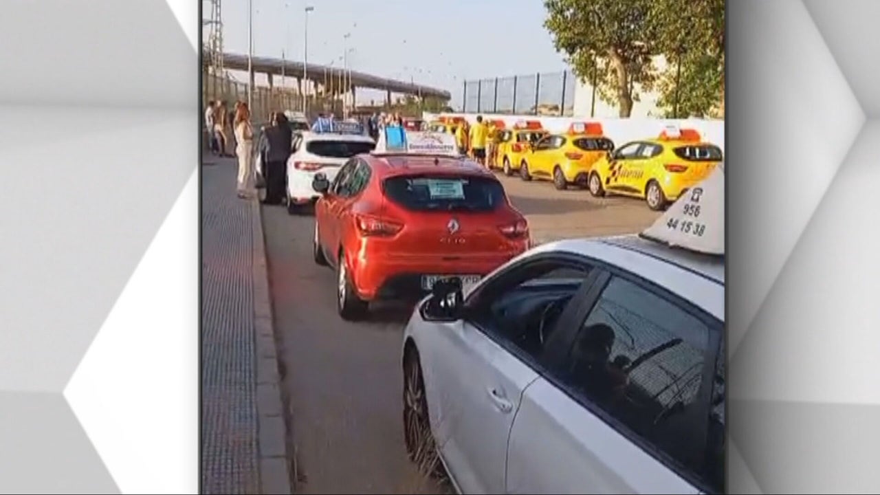 las autoescuelas se revelan por los ‘atascos’ de alumnos que esperan a sacarse el carnet de conducir