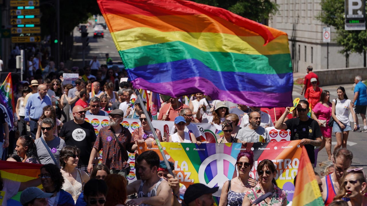 España toma las calles por los derechos LGTBIQ+ y exige dignidad