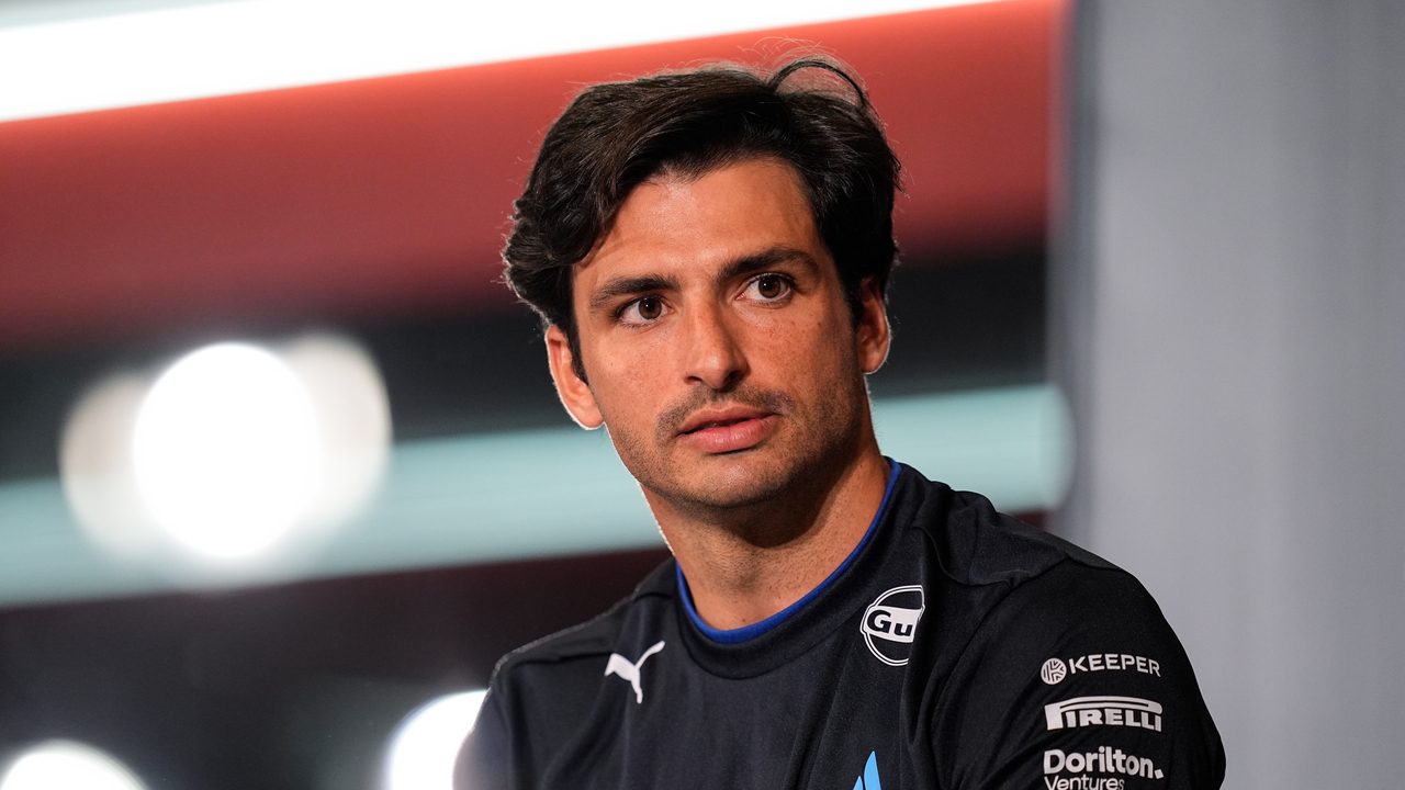 La opinión de Carlos Sainz sobre la tormenta entre Ferrari y Hamilton