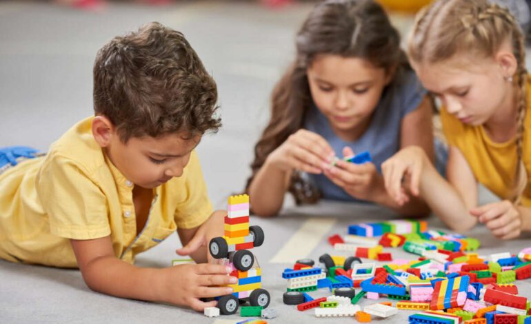 el sistema educativo arrastra un déficit de 44.000 docentes