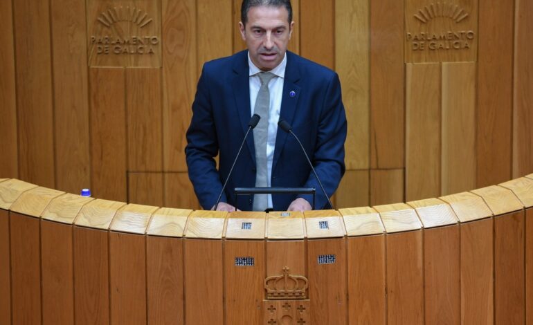 Dimite el consejero del Mar de la Xunta, Alfonso Villares, investigado por agresión sexual