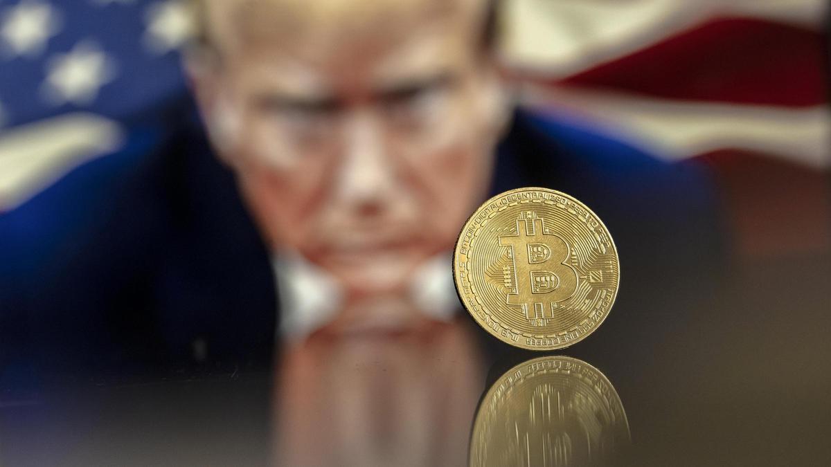Estados Unidos aprueba una regulación de las criptomonedas que favorece a Trump y a la industria