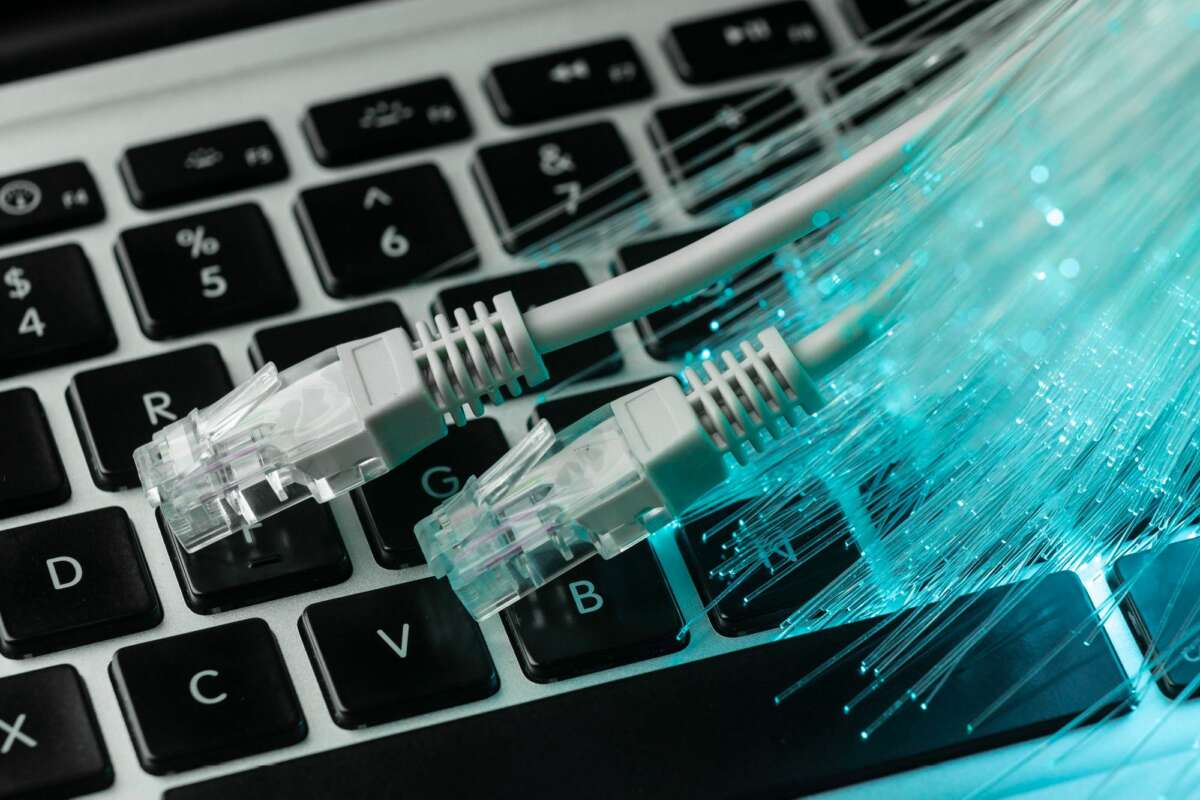 Fibra óptica. Foto: Freepik. Vodafone