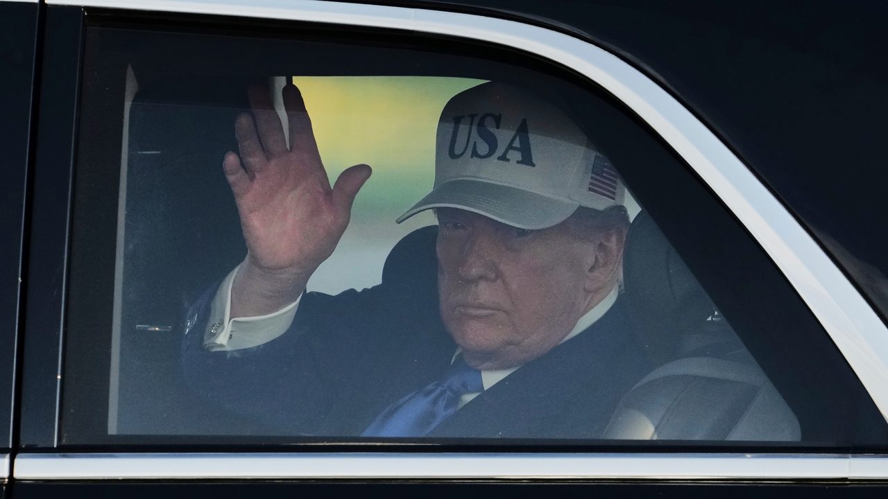 Alfombra roja, permiso para llegar tarde y alojamiento de ‘reyes’, una cumbre de la OTAN diseñada para complacer a Trump