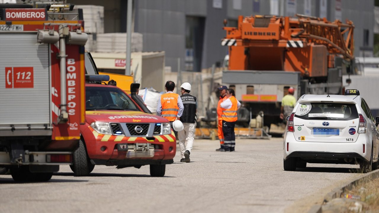 Muere una persona y seis resultan heridas tras derrumbarse una planta de una nave en obras de Camas (Sevilla)