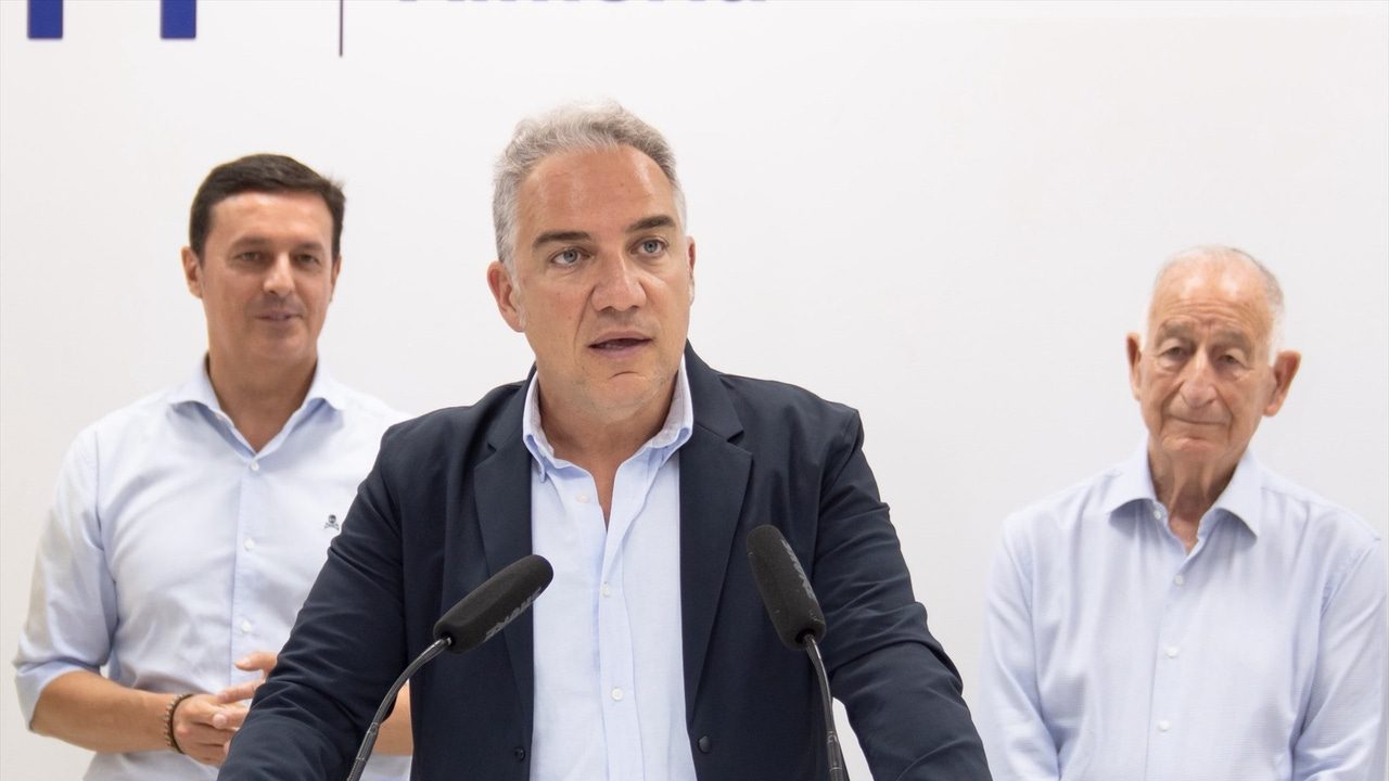 El PP afirma que la «aluminosis del Gobierno llega hasta los cimientos» mientras Illa y Morant cierran filas con Sánchez