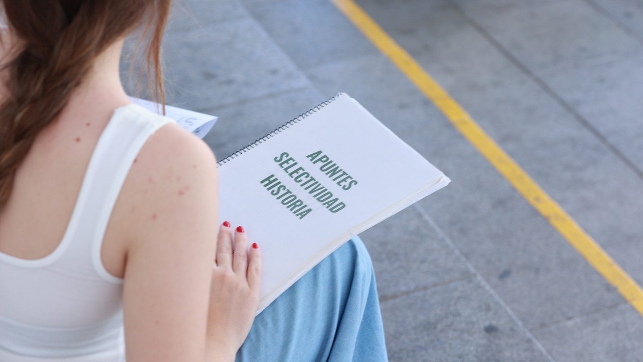 Si te examinas de la PAU 2025, estas son 6 recomendaciones para el primer día de exámenes