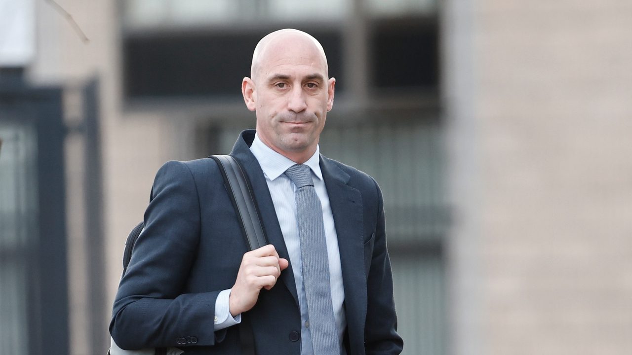 La Audiencia confirma la condena de 10.800 euros de multa para Rubiales por el beso no consentido a Jenni Hermoso