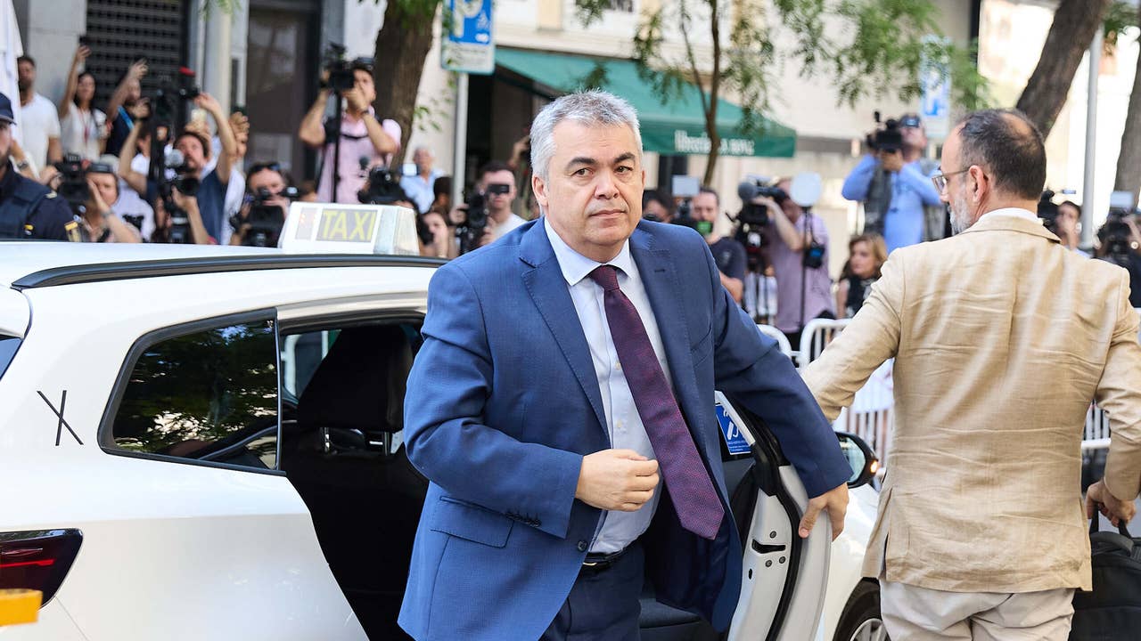 Santos Cerdán niega las acusaciones y achaca su imputación a «una trama de la oposición» por negociar con Junts, PNV y Bildu