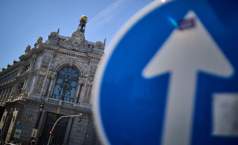 El crédito a los hogares no frena por el tirón del consumo y la compra de viviendas