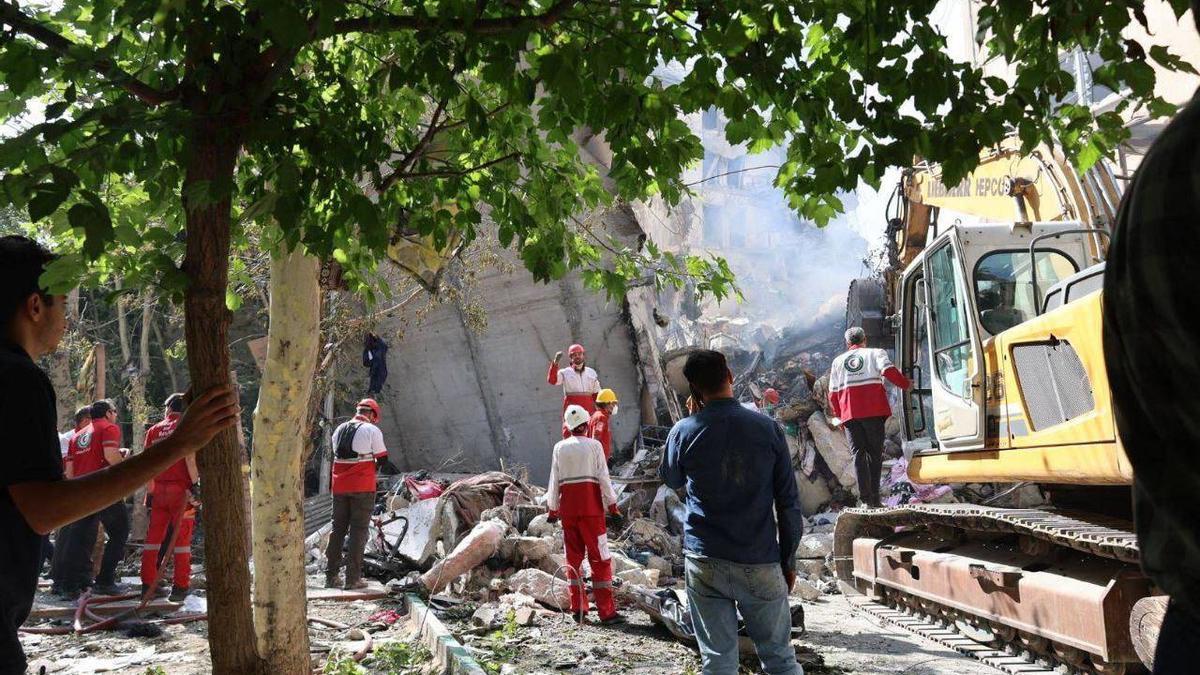 Israel alcanza la sede de la radiotelevisión pública iraní en un ataque a Teherán