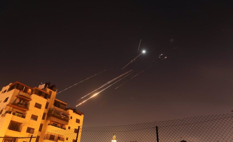 Irán acusa a Israel de «lanzar una guerra cibernética» en el quinto día consecutivo de bombardeos cruzados