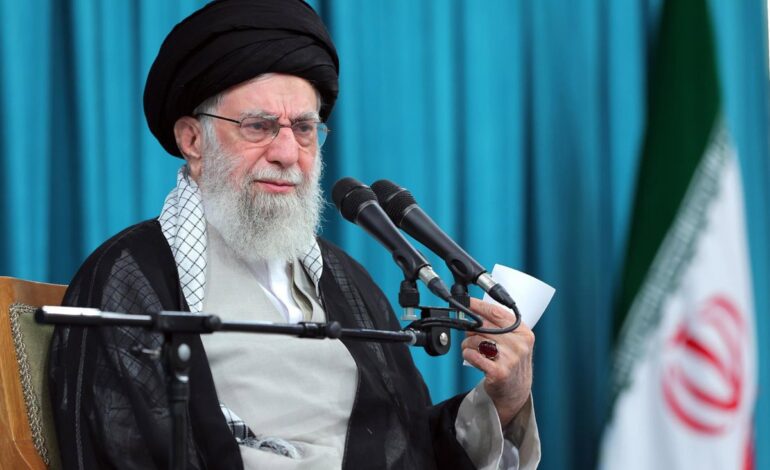 Jamenei felicita a la nación de Irán por la «victoria» frente a Israel en su primer mensaje tras el alto el fuego
